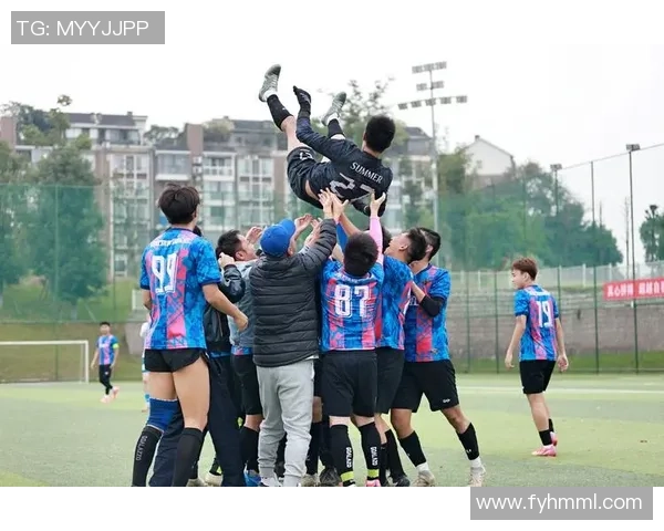 赛后分析:成都足球队与武汉足球队的团队协作表现及其影响因素探讨 赛后分析:成都足球队与武汉足球队的团队协作表现及其影响因素探讨