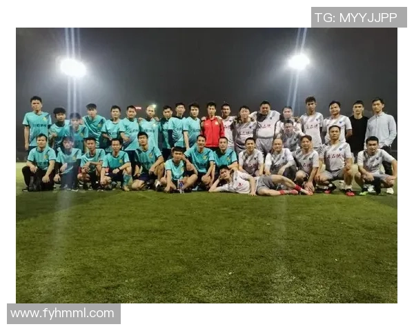 赛后分析:深圳足球队与重庆足球队的战术意识与表现对比探讨 赛后分析:深圳足球队与重庆足球队的战术意识与表现对比探讨