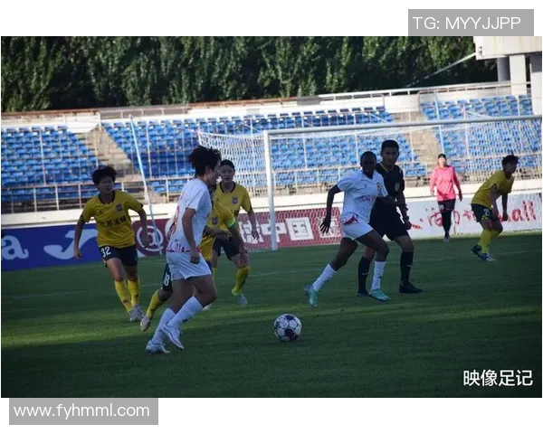 重庆足球队以58分稳居挑战赛积分榜首位争夺冠军之路愈发明朗